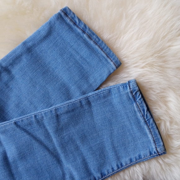 Banana Republic Devon Jeans - Picture 4 of 4